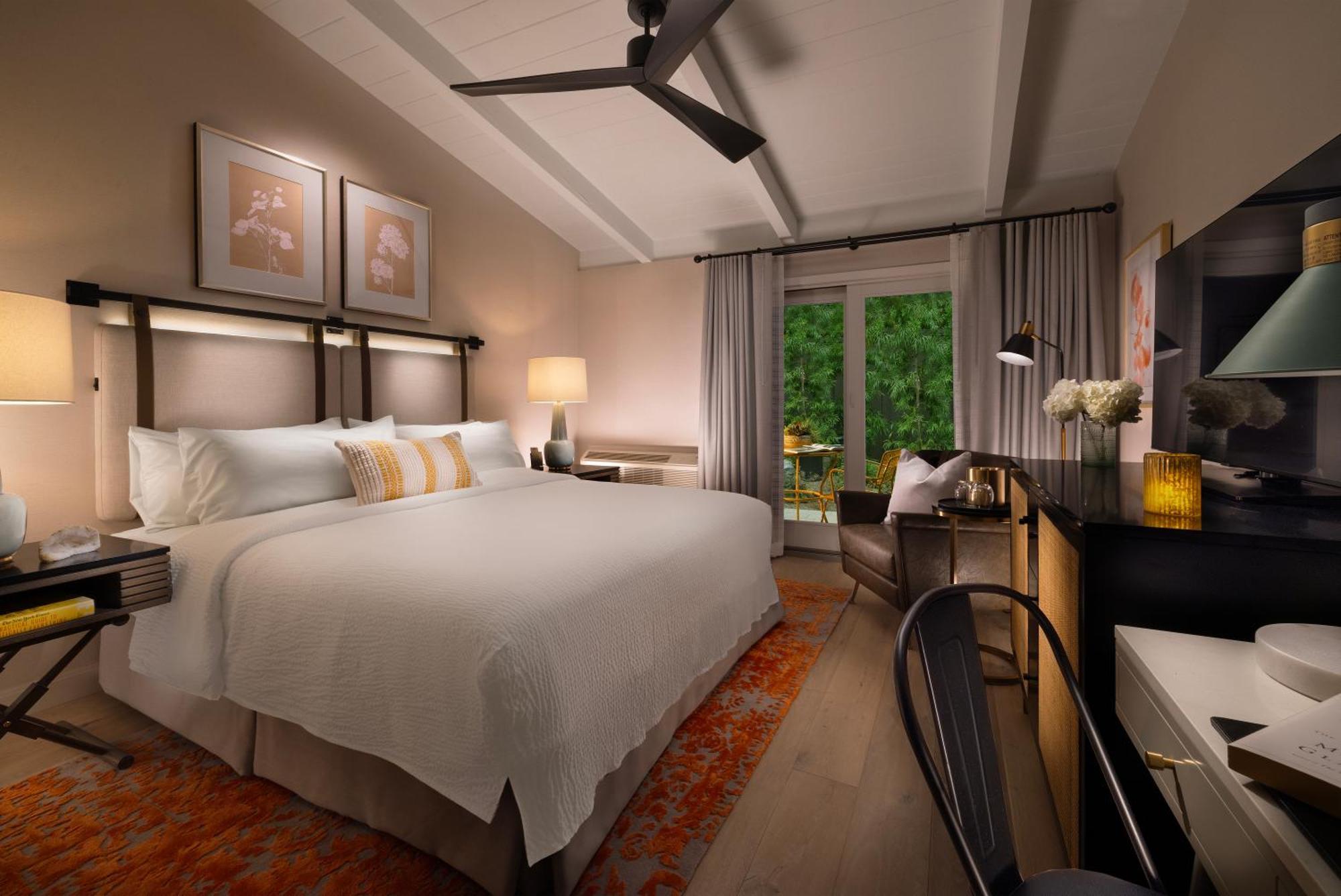Hotel The 3*